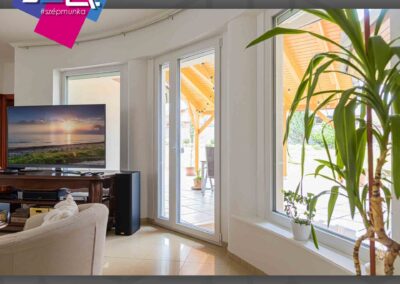 Jola Dunaújváros - Referencia