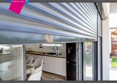 Antracit motorizált alumínium redőny Héderváron