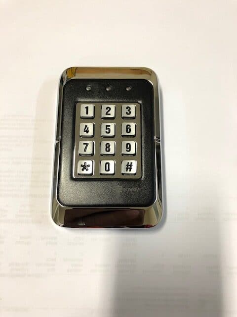 Jola redőnykapu szabotázs védett vandálbiztos számkódos kültéri nyitó panel