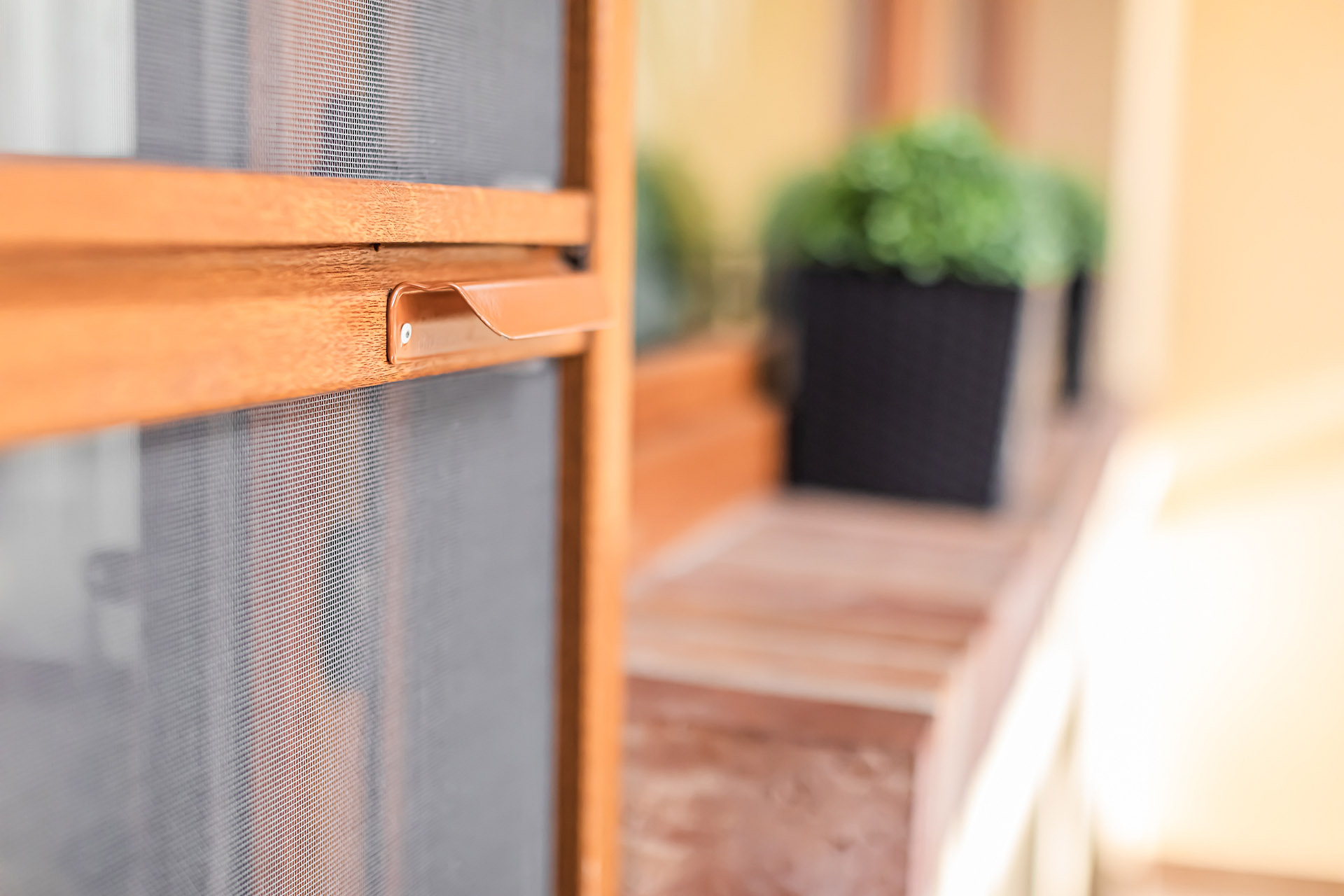 Nyíló szúnyoghálók